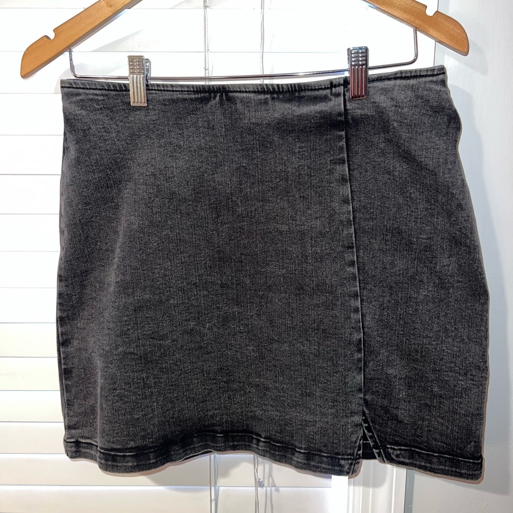 Wild fable black mini skirt!